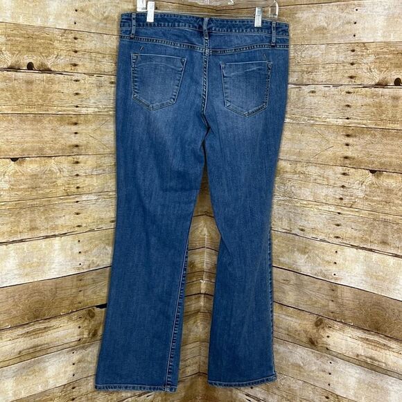 MOSSIMO SUPPLY CO. LOW RISE BOOTCUT JEANS SUPER STRETCH CASUAL ESSENTIAL JEANS - Picture 2 of 3